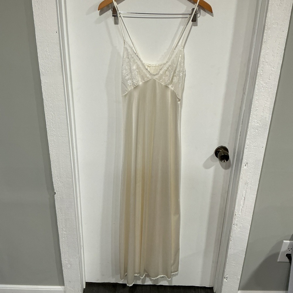 Vtg Unbranded Bridal Peignoir Set Ivory Nylon Lace Chiffon Size Small - Picture 8 of 15